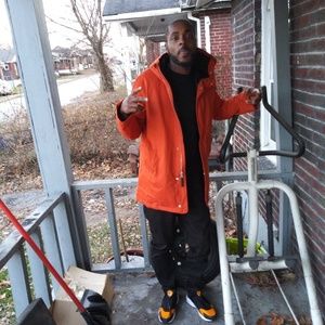 Meet your Posher, Larry